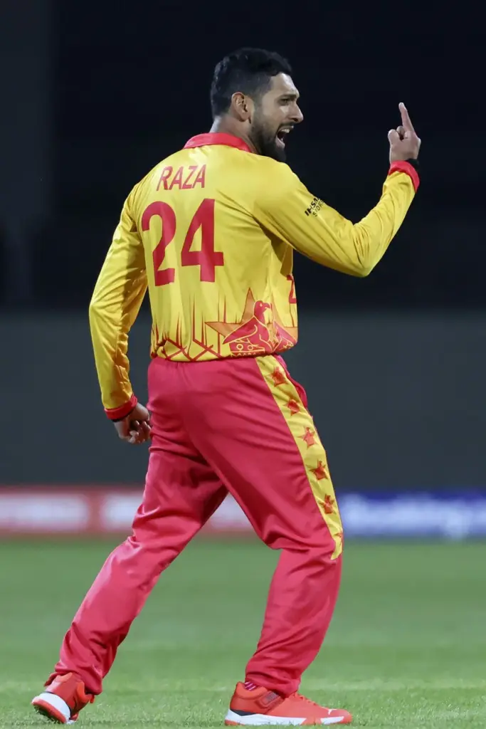 Sikandar Raza Defends Shaheen Shah Afridi Amid Security Breach Controversy