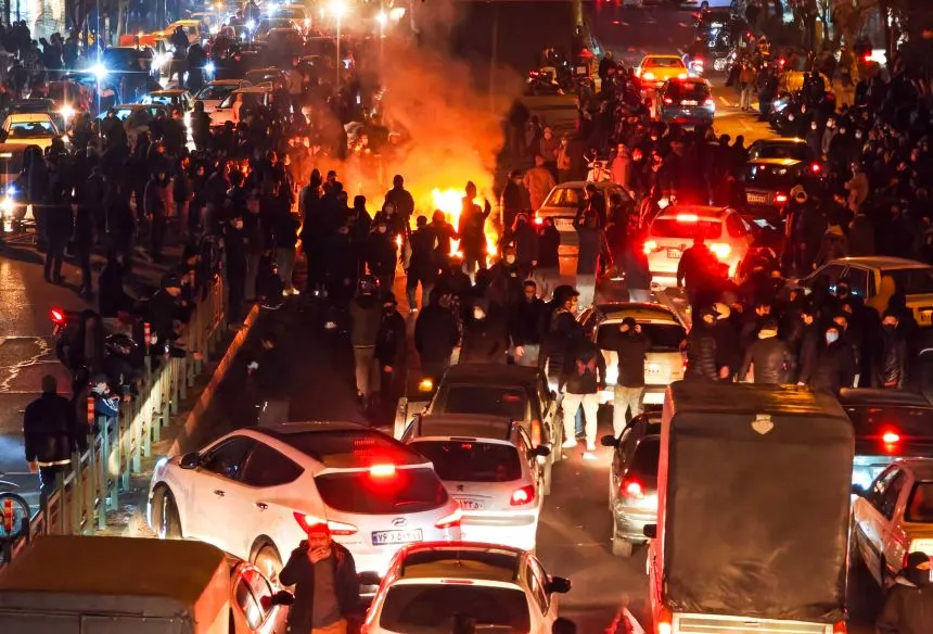 2026 Iran War Escalates Amidst Regional Tensions