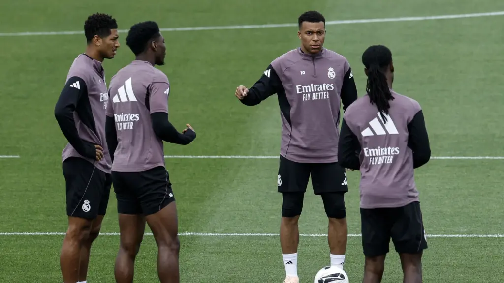 Manchester United reportedly renew interest in Real Madrid midfielder