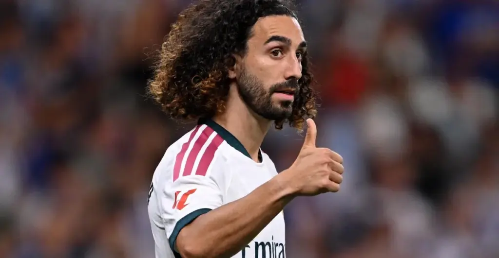 Bernabéu celebrates Cucurella and Oyarzabal with World Cup tribute