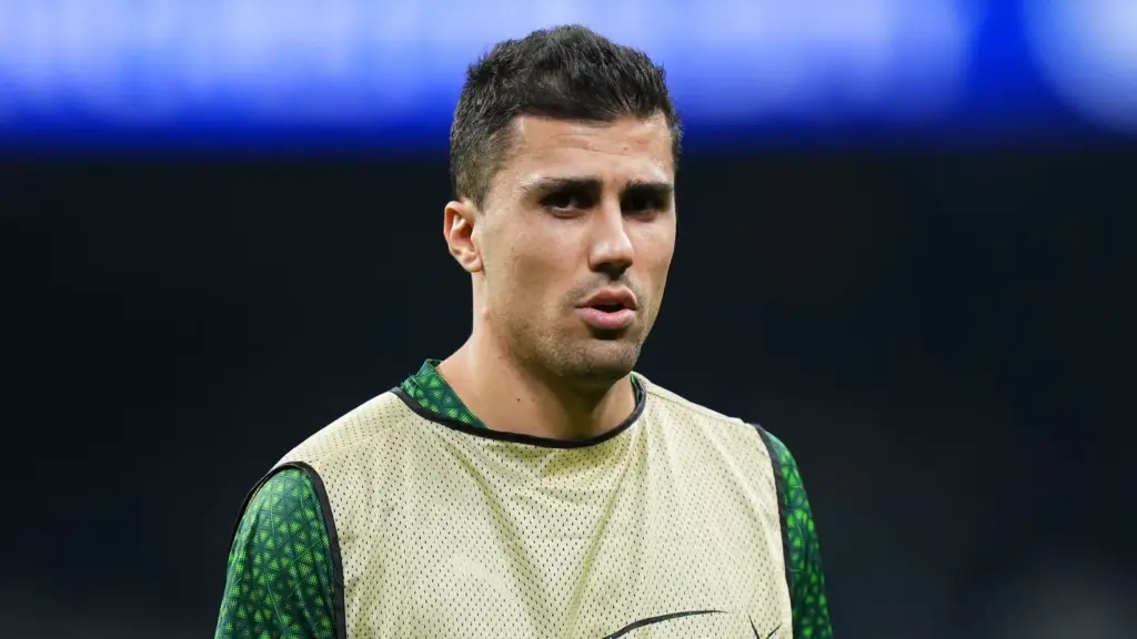 Barcelona Submits Offer for Manchester City Midfielder Rodri Amidst Real Madrid Interest