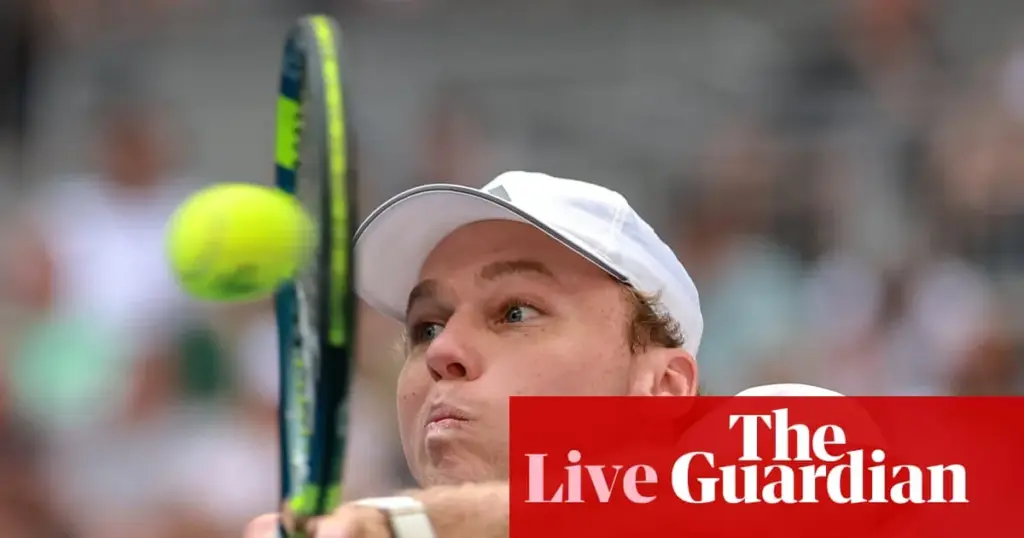 US Open: Aryna Sabalenka overcomes Linda Noskova in quarter-final battle